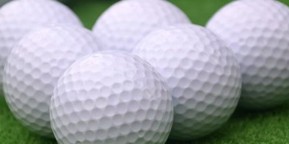 High Performance 4-5 Piece Premium Golf Balls (1) High performance 4-5 piece premium golf balls factory